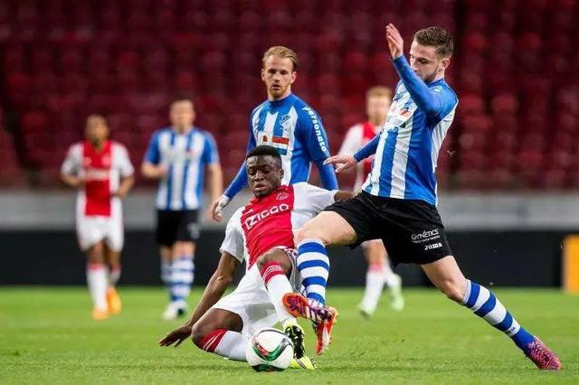 不容小觑 不容小觑